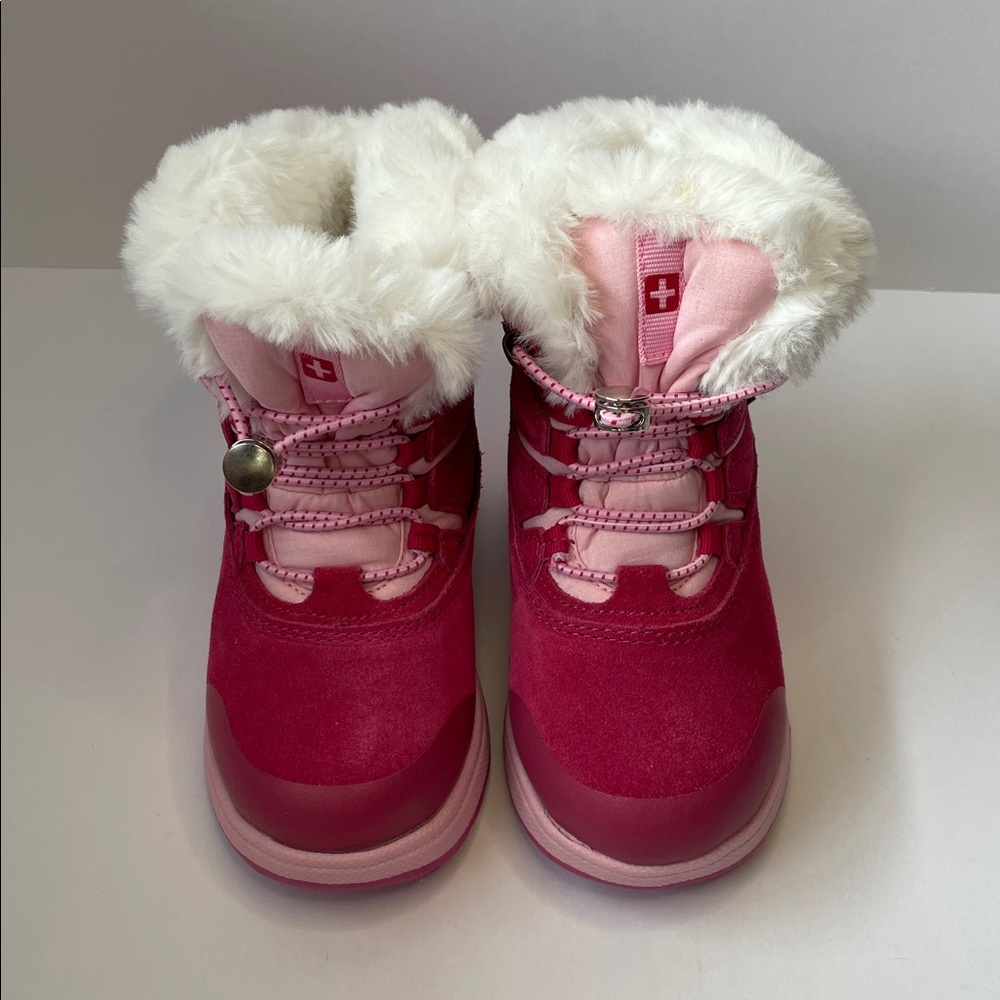 NWT Swiss Tech Bright Pink Kids Winter Boots with White Faux-Fur Cuff.  Size 8. - Picture 2 of 7